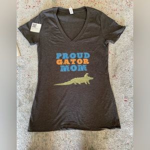 UF GatorsTee-Proud Gator Mom